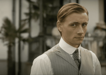 Lykke-Per (Esben Smed) standing in the movie 'A Fortunate Man'.