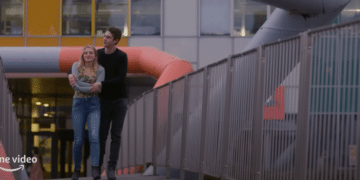 Tessa Young (Josephine Langford) and Hardin Scott (Hero Fiennes Tiffin) hugging in the movie 'After We Fell'