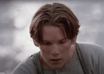 Jack Conroy (Ethan Hawke) feeding White Fang in the movie 'White Fang (1999)'