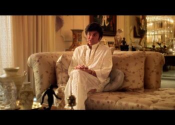 Based on the autobiographical novel, the tempestuous 6-year relationship between Liberace and his (much younger) lover, Scott Thorson, is recounted.