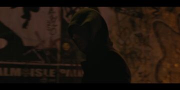 Manhattanite Kyle Kingson (Pettyfer) is young, wealthy, beautiful, and cruel, but he picks the wrong classmate to prank when Kendra (Olsen) casts a spell that turns him into everything he despises.