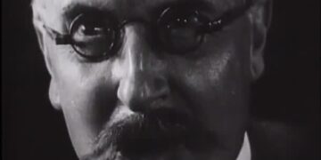 A German youth eagerly enters World War I, but his enthusiasm wanes as he gets a firsthand view of the horror.