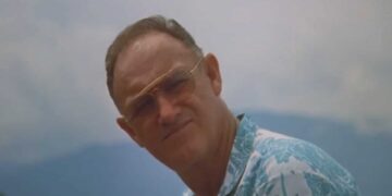 During the Vietnam War, Colonel Hambleton's aircraft is shot down over enemy territory and a frantic rescue operation ensues.