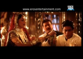 After his wealthy family prohibits him from marrying the woman he is in love with, Devdas Mukherjee's life spirals further and further out of control as he takes up alcohol and a life of vice to numb the pain.