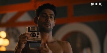 When a brother and sister fall in love with the same man, ensuing events shatter a traditional Marathi family. Based on Sachin Kundalkar's novel.