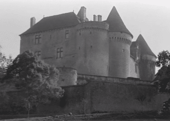 Le vice et la vertu: Book vs. Film - Summary & Analysis