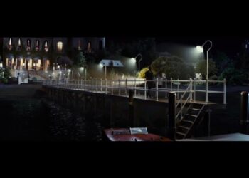 A Midwestern war veteran finds himself drawn to the past and lifestyle of his millionaire neighbor.