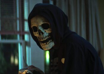 Fear Street: Part One - 1994: Book vs. Film - Summary & Analysis