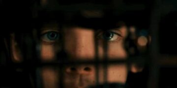 Set in 1930s Paris, an orphan who lives in the walls of a train station is wrapped up in a mystery involving his late father and an automaton.