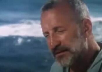 An isolated sculptor is visited by his three sons just before the start of WWII.