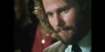 When Words Come Alive: Inside Moves