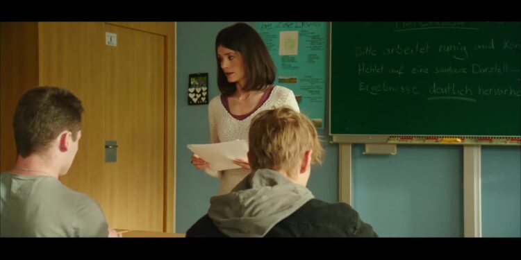 How to Be Really Bad: Book vs. Film - Summary & Analysis