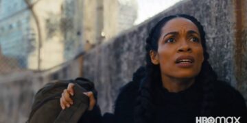 A civil war breaks out in a futuristic America and Manhattan becomes a demilitarized zone.