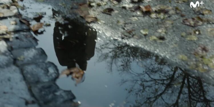 Dirk Gently's Holistic Detective Agency: Book vs. TV Series - Summary & Analysis