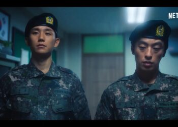 A young private's assignment to capture army deserters reveals the painful reality endured by each enlistee during his compulsory call of duty.