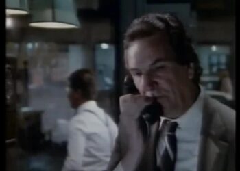 A former CIA agent, John Creasy, is hired as a bodyguard for a girl in Italy, who becomes the daughter he never had. When she is abducted, Creasy's fiery rage is unleashed, and despite being badly wounded, embarks on a bloody revenge spree.