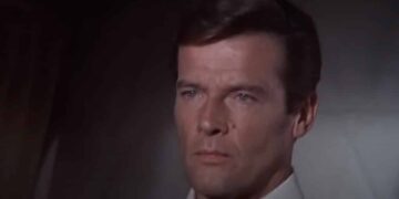 The Man with the Golden Gun: Book vs. Film - Summary & Analysis