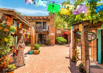 Old Town shops and restaurants in historic Albuquerque