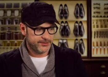 Kingsman: The Secret Service Revealed: Book vs. Film - Summary & Analysis