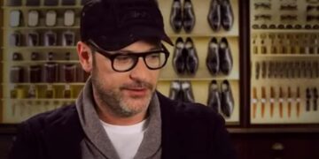 Kingsman: The Secret Service Revealed: Book vs. Film - Summary & Analysis