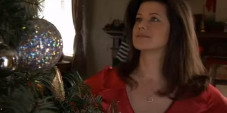 On Strike for Christmas: Book vs. Film - Summary & Analysis