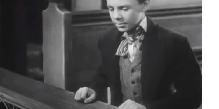 Tom Brown's School Days: Book vs. Film - Summary & Analysis